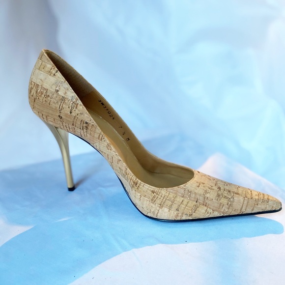 Stuart Weizmann Cork Pumps - Picture 2 of 5